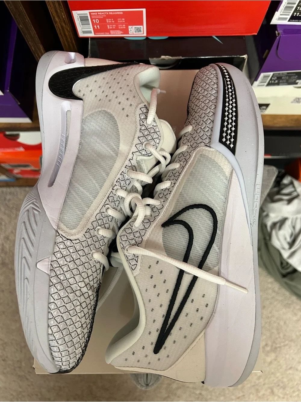 Nike Sabrina 1